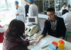 热血永恒，爱心无价，东吴医护人员无偿献血